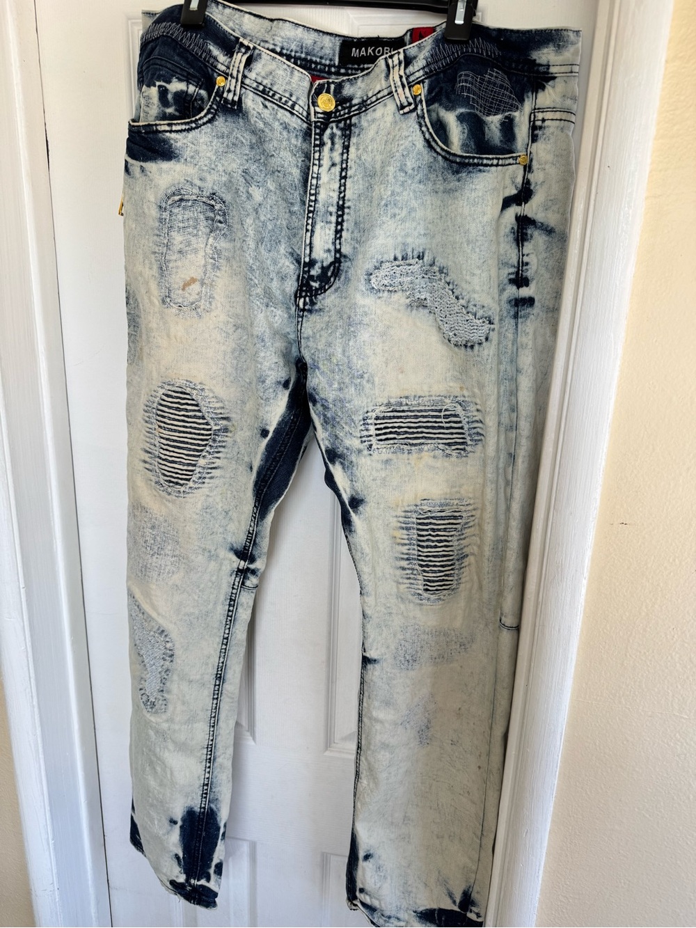 MAKOBI Slim Straight Distressed Jeans - Light Blue
